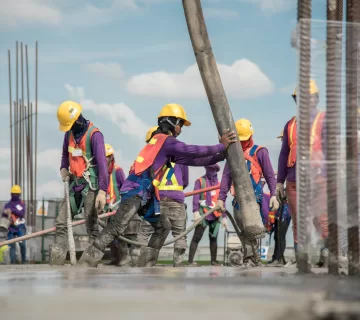 الخرسانة ذاتية الدمك